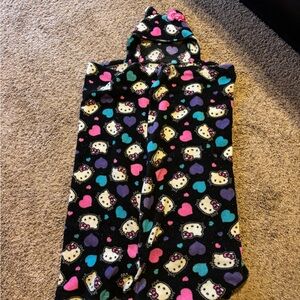 Hello Kitty Hooded Blanket with Hearts for kids